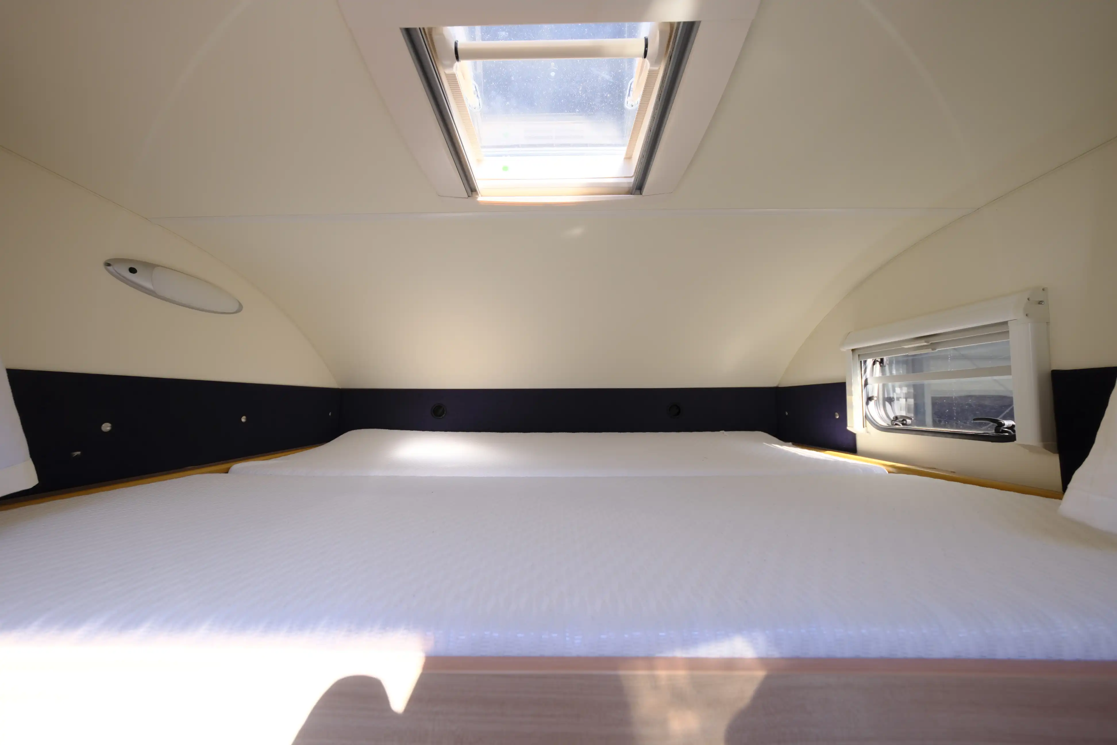 KNAUS Sky Traveller 650 DG Superlight - Ansicht 12